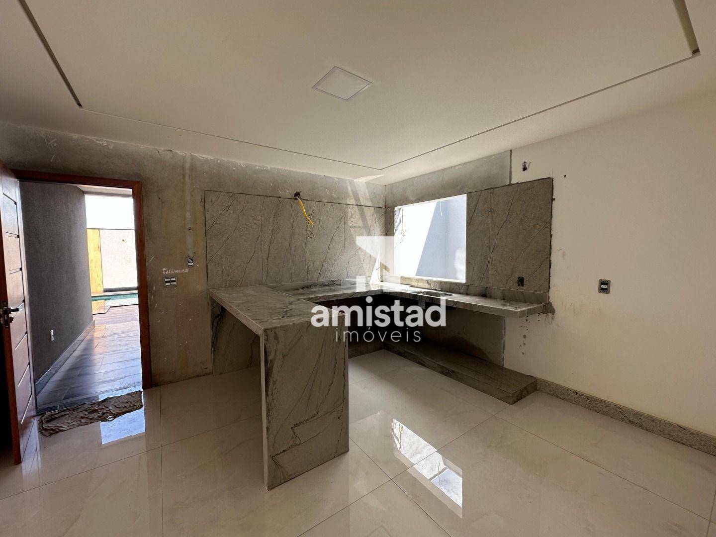 Casa à venda com 3 quartos, 268m² - Foto 13