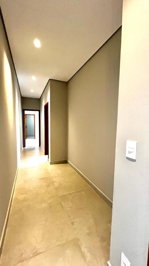 Casa à venda com 3 quartos, 300m² - Foto 13