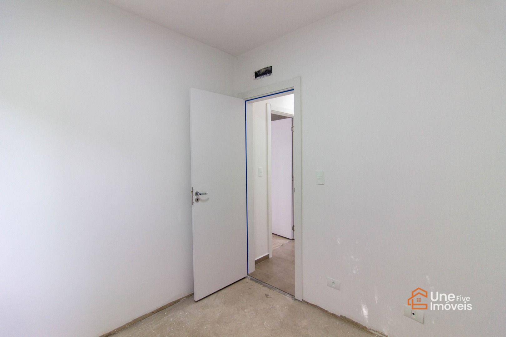 Sobrado à venda com 3 quartos, 100m² - Foto 13