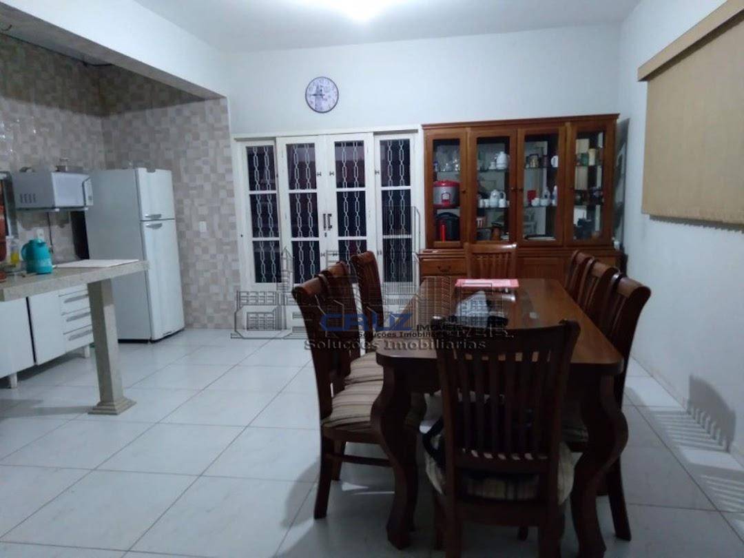 Casa à venda com 3 quartos, 175m² - Foto 2