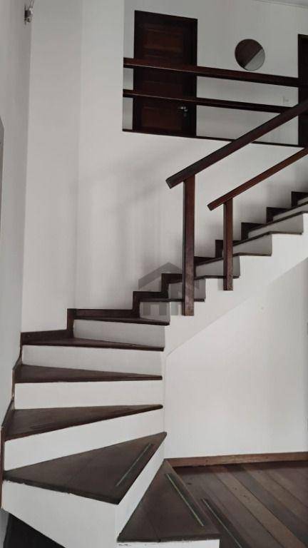 Casa à venda com 3 quartos, 240M2 - Foto 7