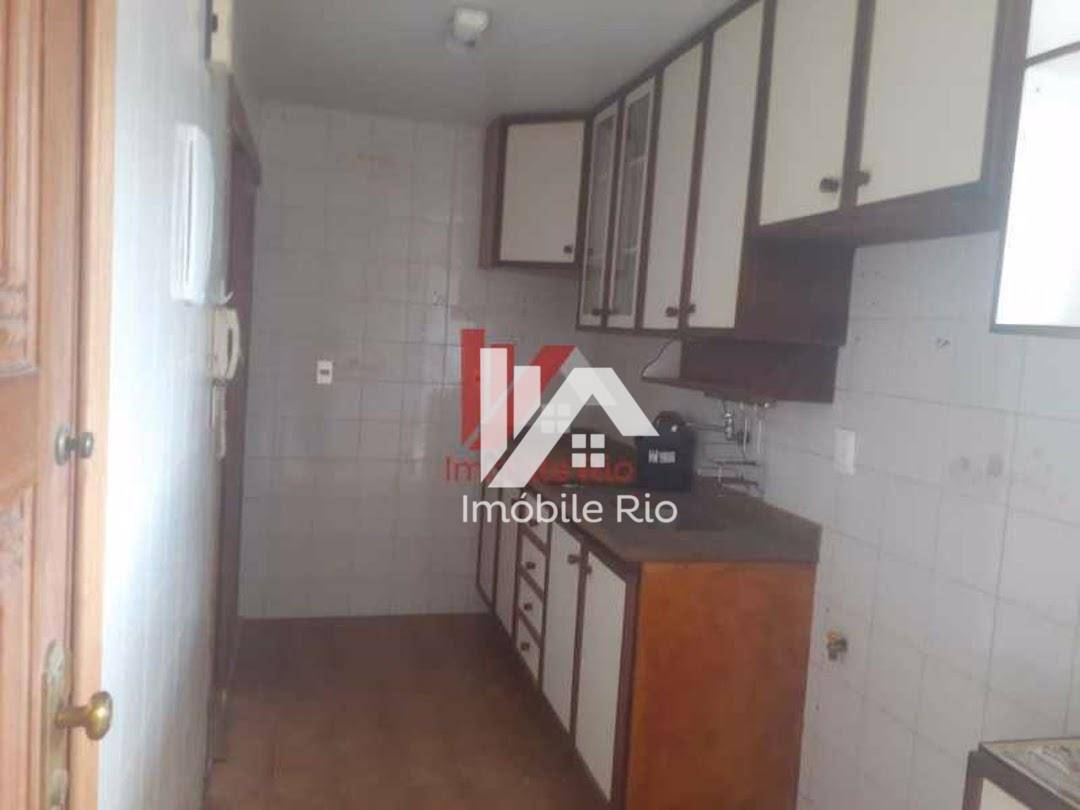 Apartamento à venda com 2 quartos, 67m² - Foto 12