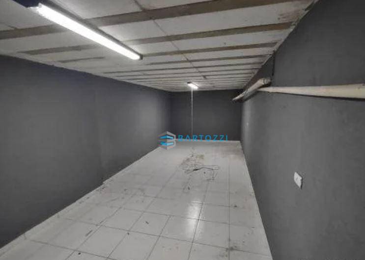 Sobrado à venda e aluguel com 3 quartos, 200m² - Foto 25