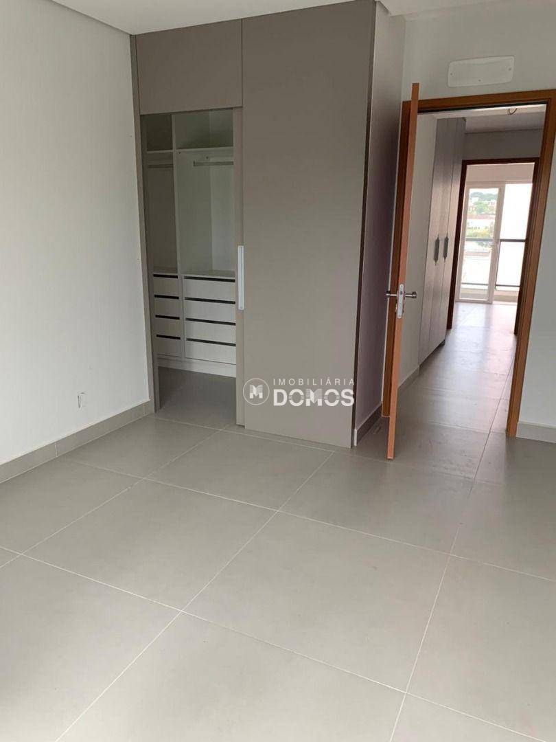 Apartamento à venda com 3 quartos, 150m² - Foto 4