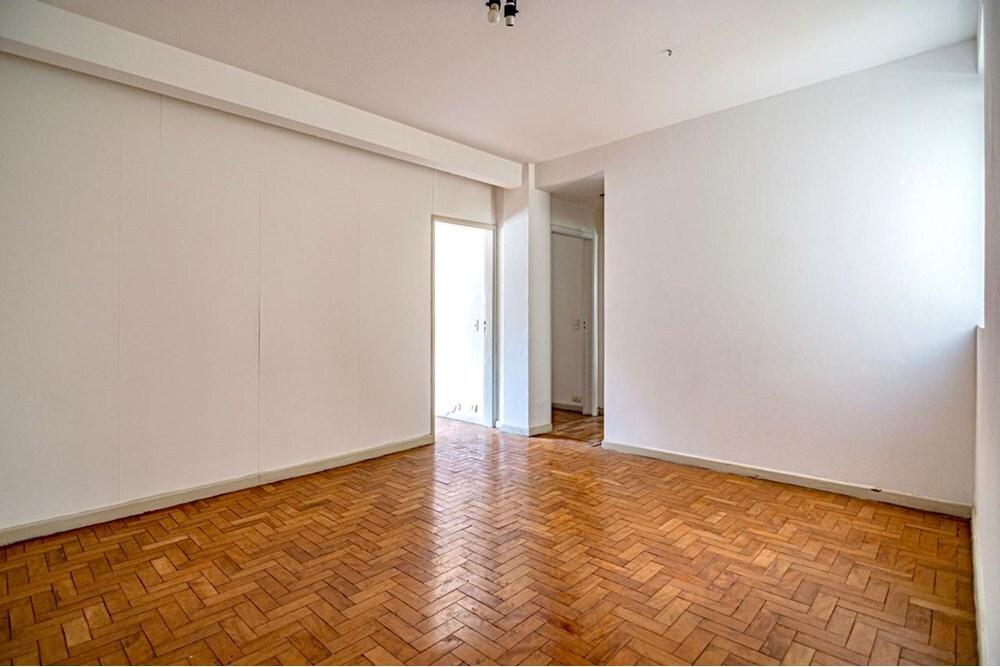 Apartamento à venda com 2 quartos, 64m² - Foto 33