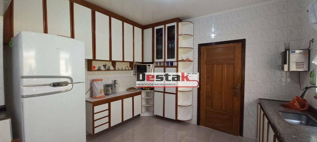 Sobrado à venda com 3 quartos, 215m² - Foto 44