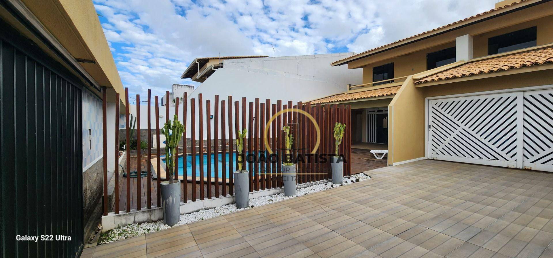Casa à venda com 5 quartos, 315m² - Foto 4
