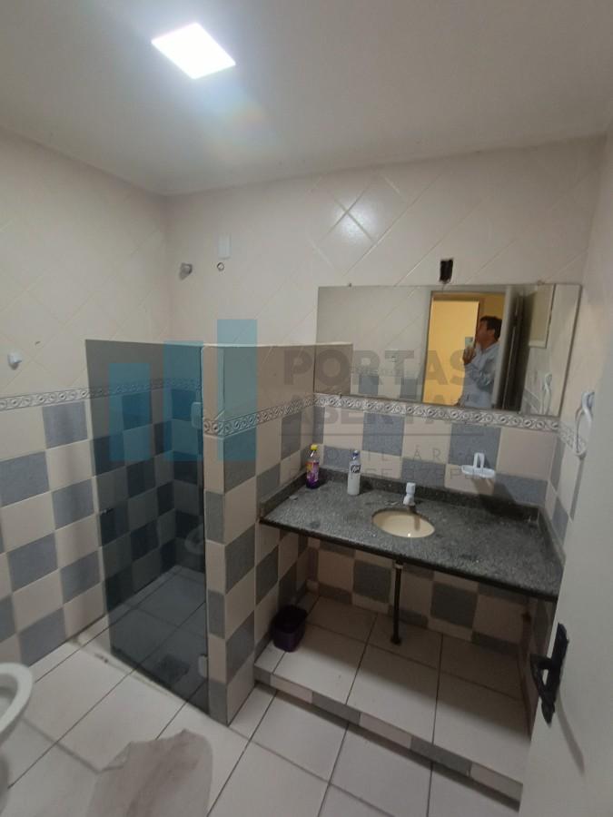 Casa para alugar com 6 quartos, 247m² - Foto 14