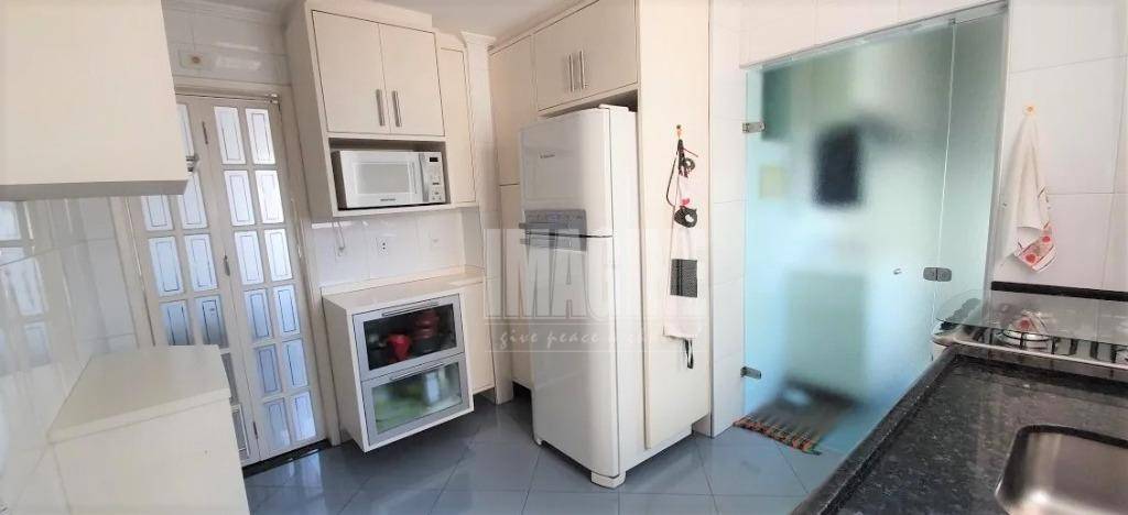 Apartamento à venda com 2 quartos, 70m² - Foto 4