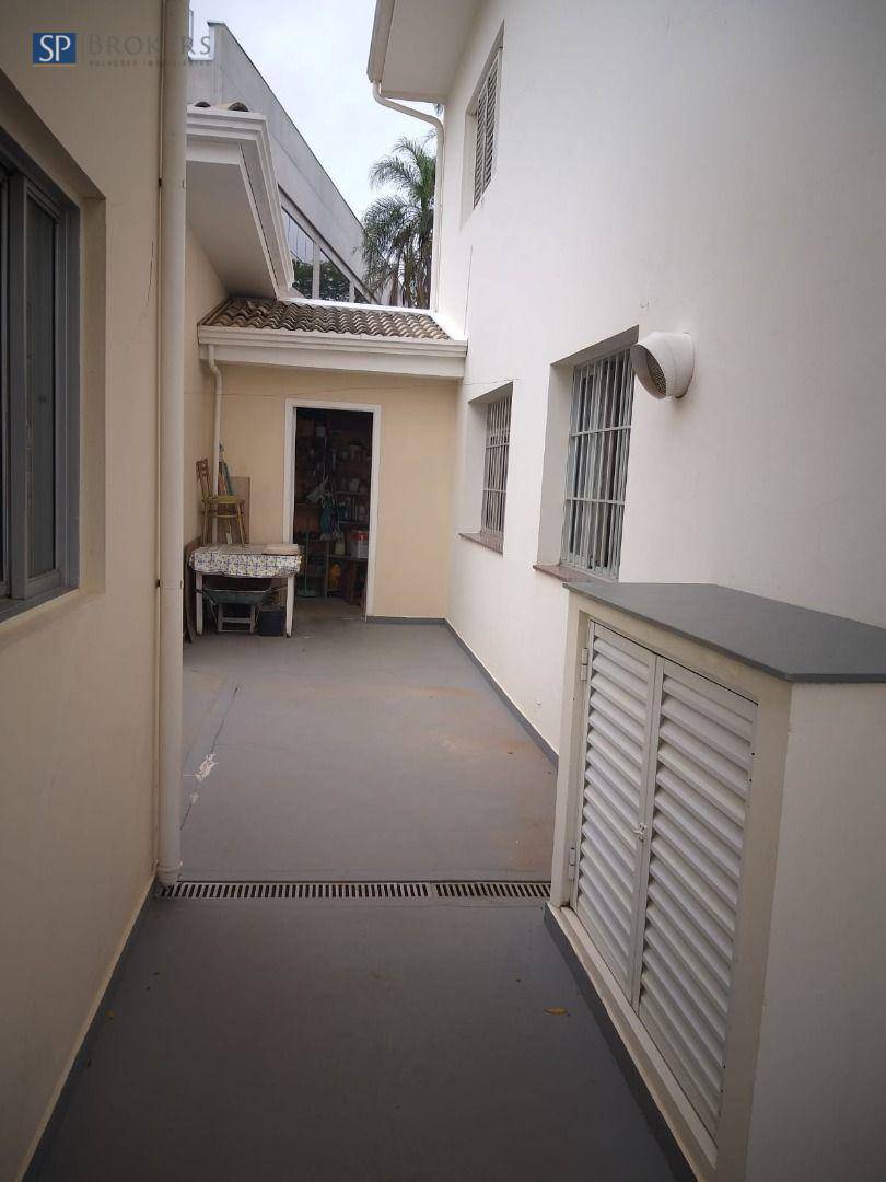 Casa à venda com 3 quartos, 374m² - Foto 9