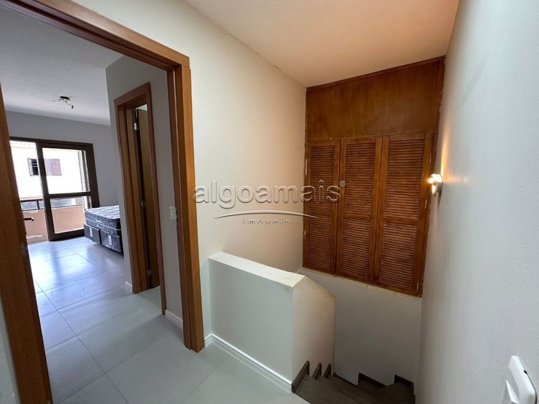 Casa à venda com 3 quartos, 105m² - Foto 9