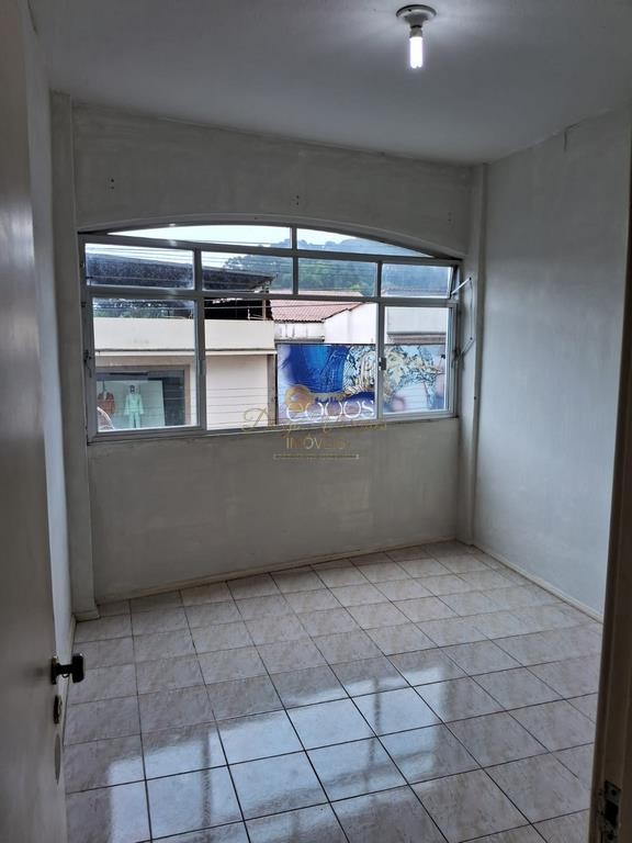Apartamento à venda com 1 quarto, 33m² - Foto 2
