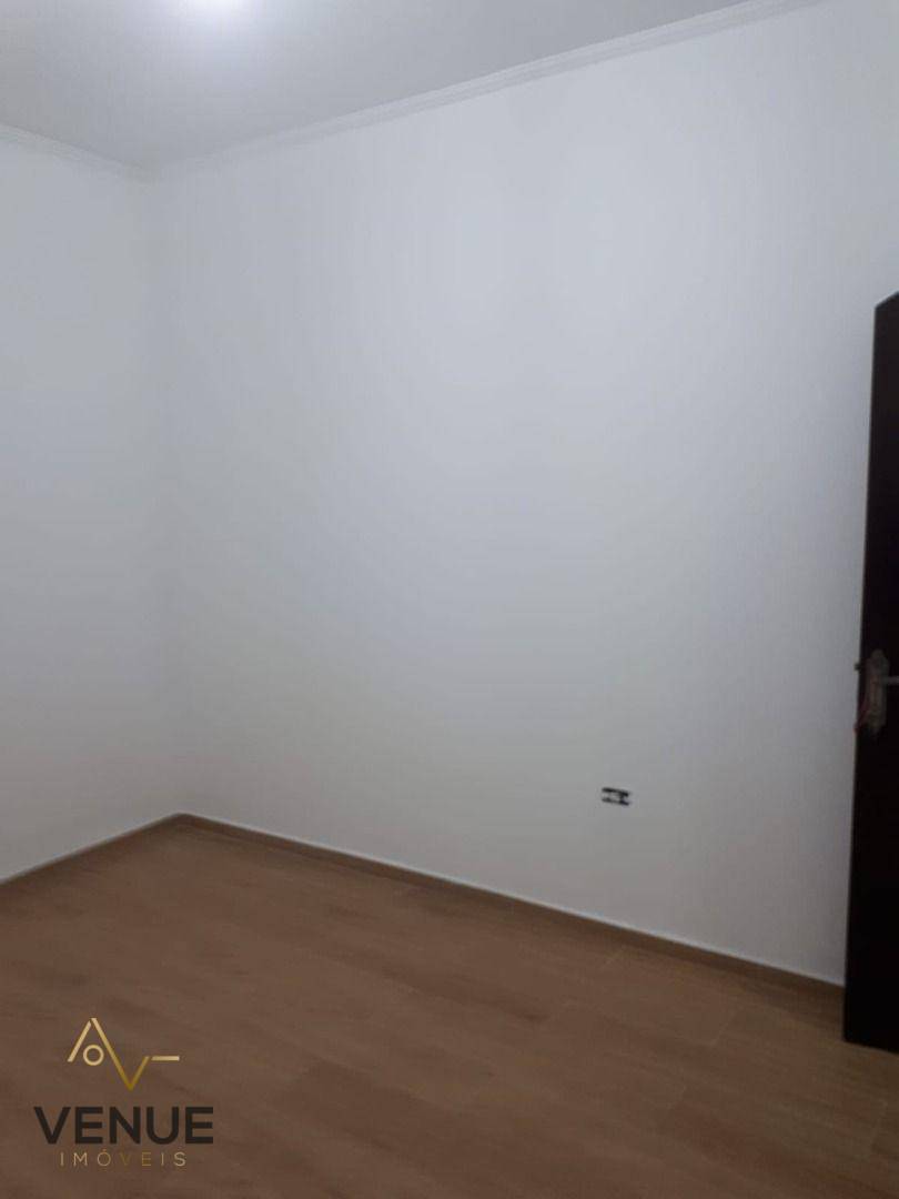 Sobrado à venda com 2 quartos, 200m² - Foto 17