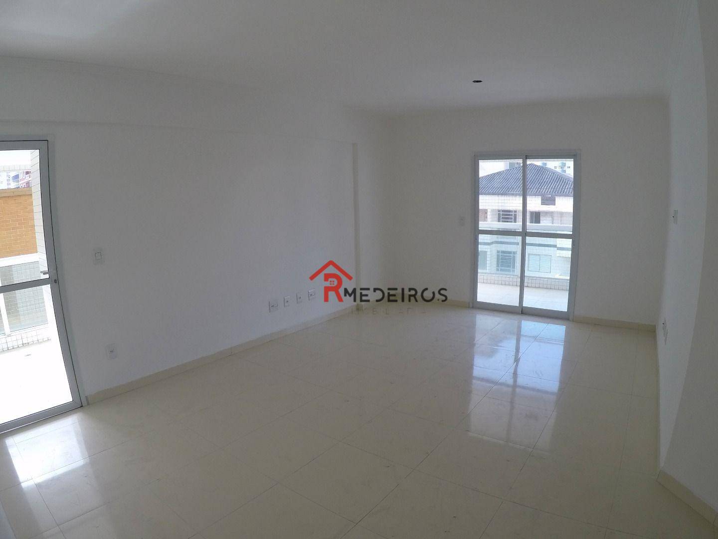 Apartamento à venda com 3 quartos, 162m² - Foto 3