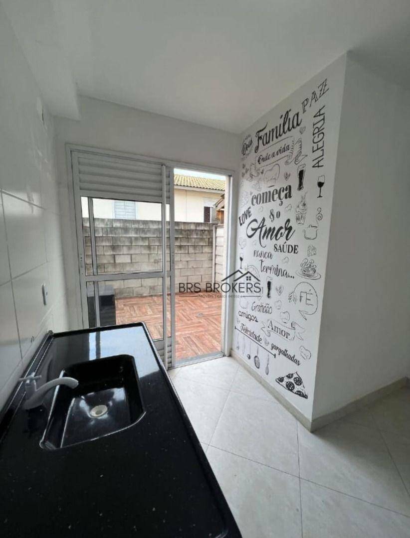 Sobrado à venda com 2 quartos, 55m² - Foto 3