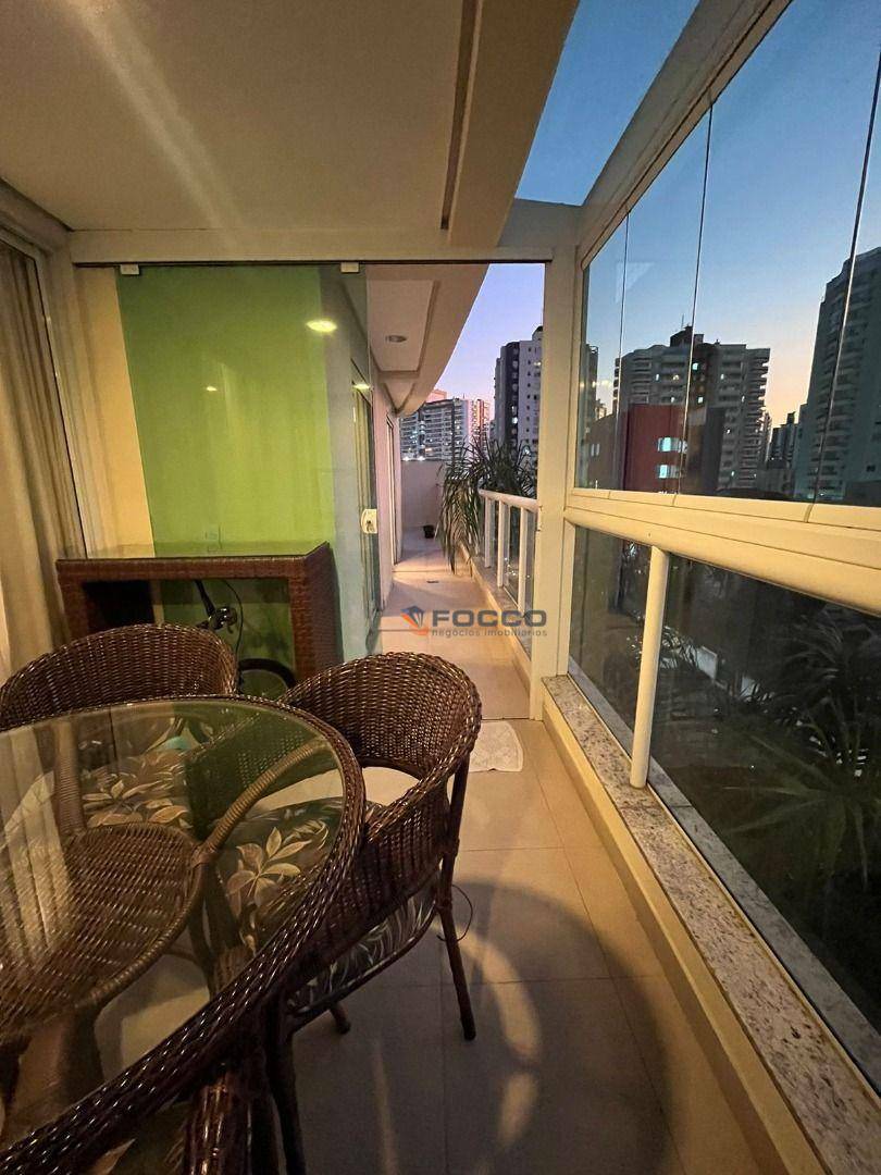 Apartamento à venda com 3 quartos, 135m² - Foto 8