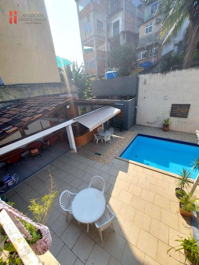 Casa à venda com 7 quartos, 260m² - Foto 36