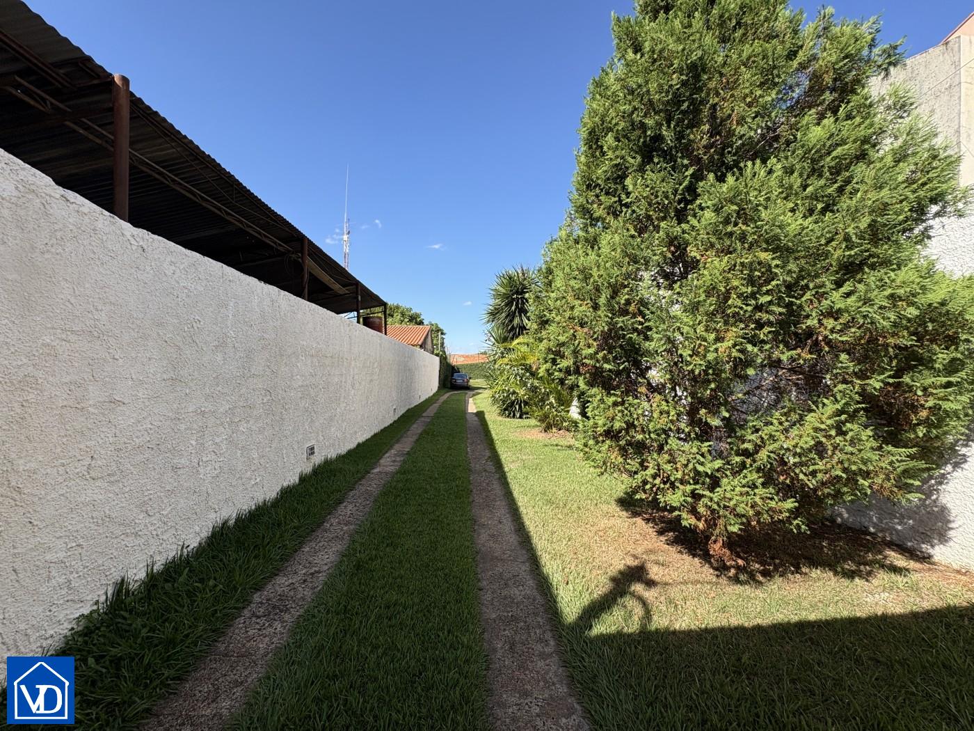 Chácara à venda com 2 quartos, 233m² - Foto 4