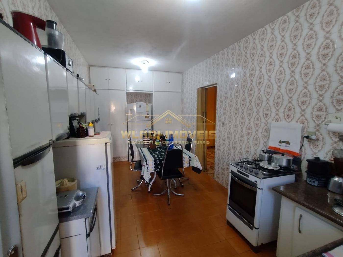 Prédio Inteiro à venda com 3 quartos, 200m² - Foto 29