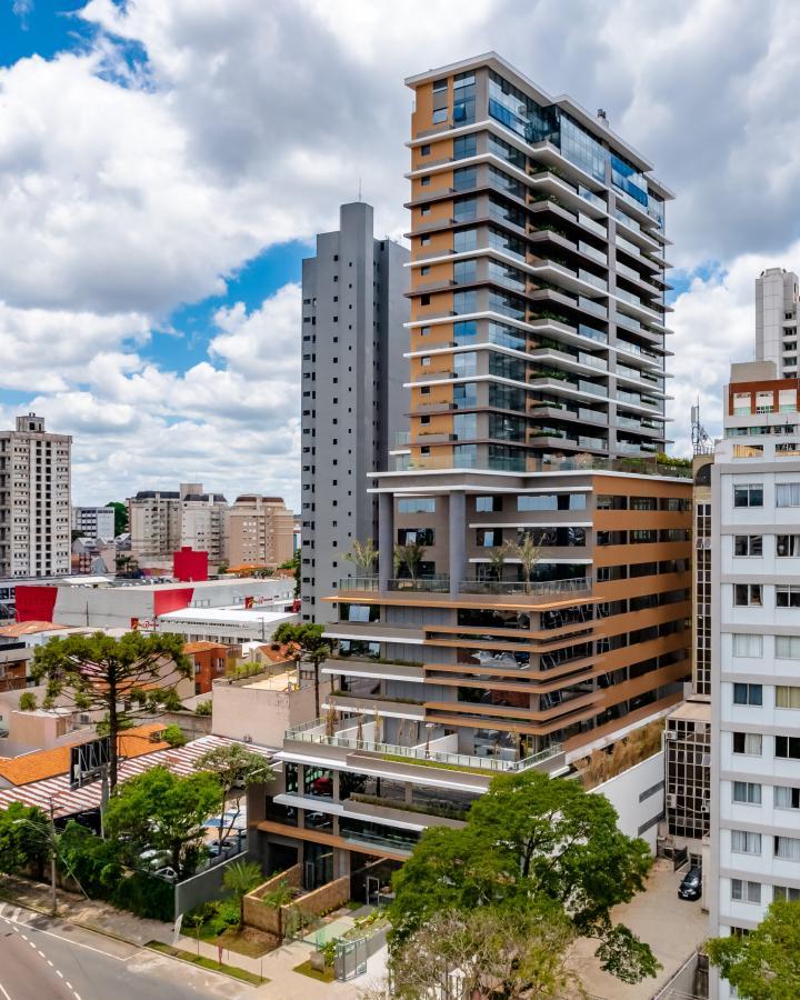 Apartamento à venda com 3 quartos, 236m² - Foto 2