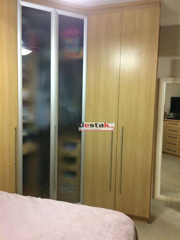 Apartamento à venda com 2 quartos, 67m² - Foto 24