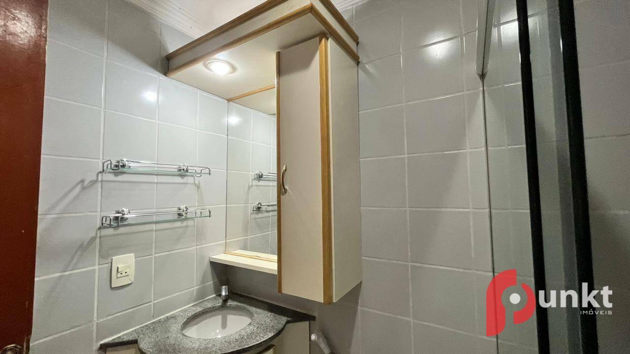 Apartamento para alugar com 3 quartos, 101m² - Foto 15