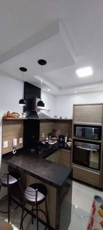 Sobrado à venda com 3 quartos, 113m² - Foto 2