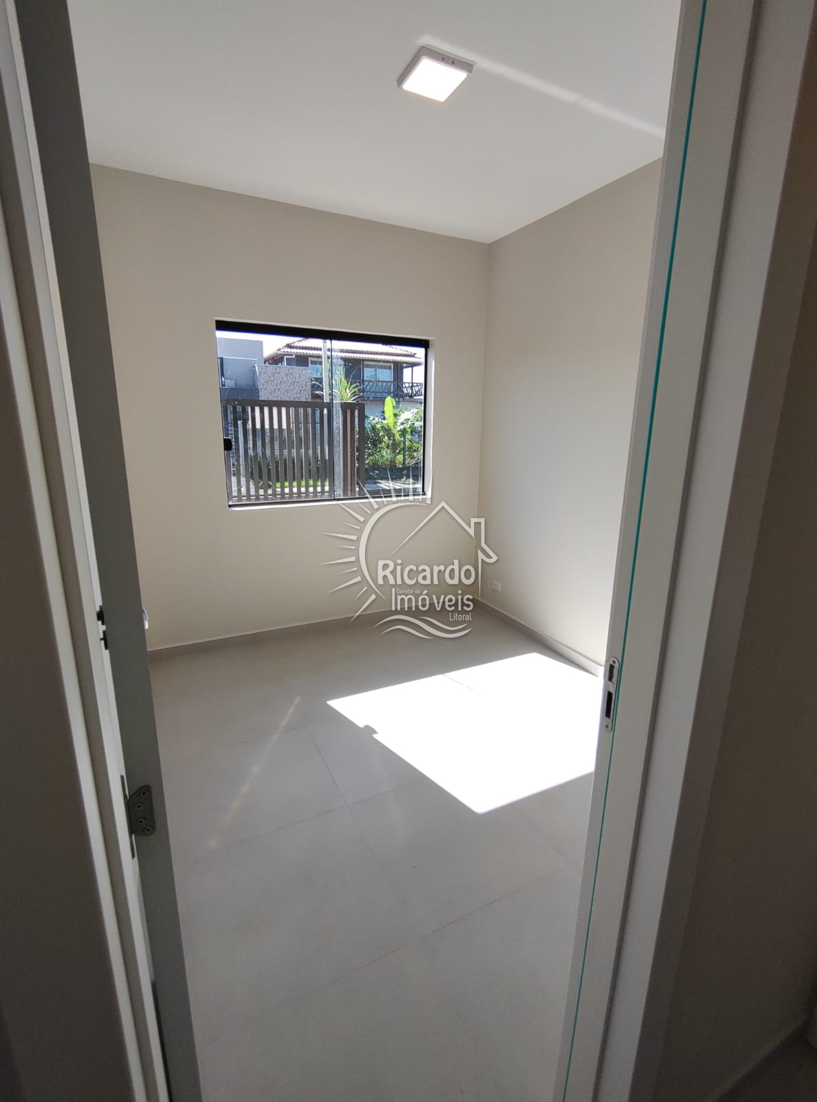 Casa à venda com 2 quartos, 45m² - Foto 12