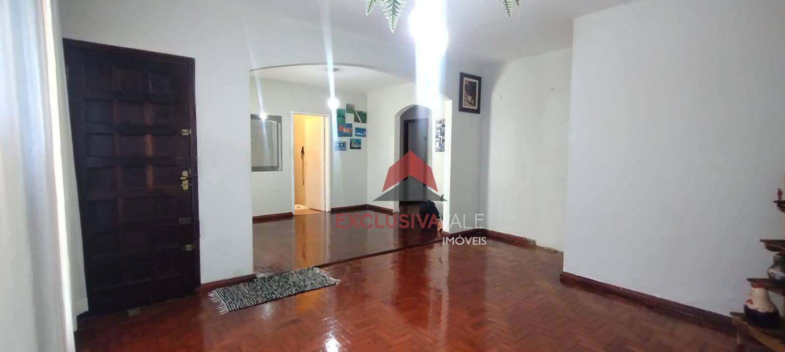 Casa à venda com 5 quartos, 290m² - Foto 9