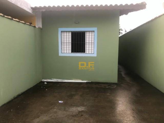 Casa à venda com 2 quartos, 62m² - Foto 2