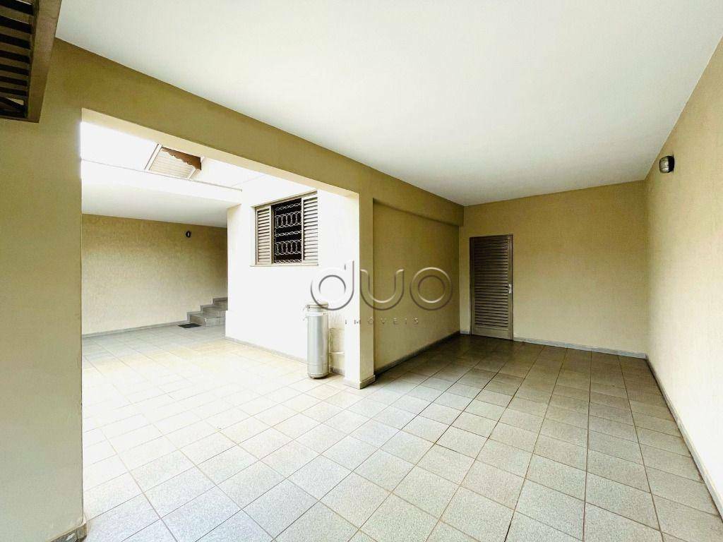 Casa à venda com 2 quartos, 172m² - Foto 2