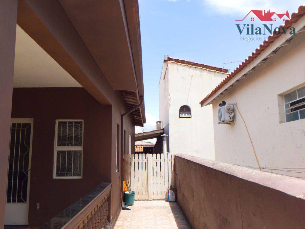 Casa à venda com 3 quartos, 190m² - Foto 3