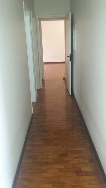 Apartamento à venda com 3 quartos, 160m² - Foto 2