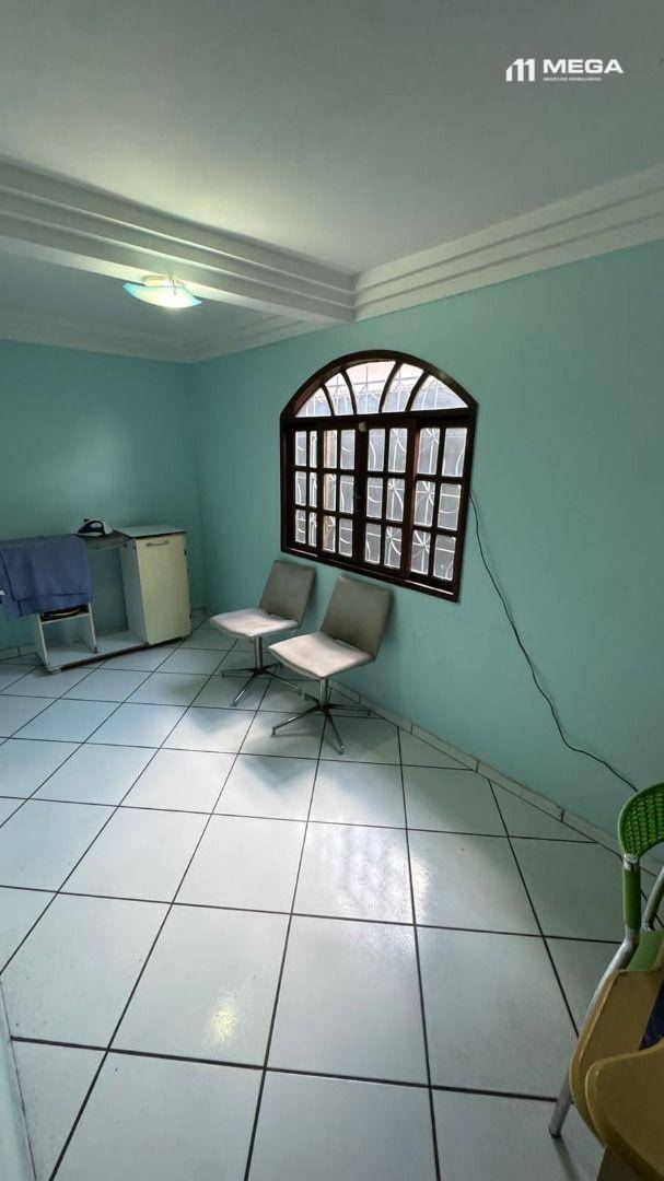 Casa, 4 quartos, 180 m² - Foto 2