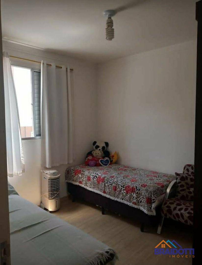 Apartamento à venda com 2 quartos, 47m² - Foto 11