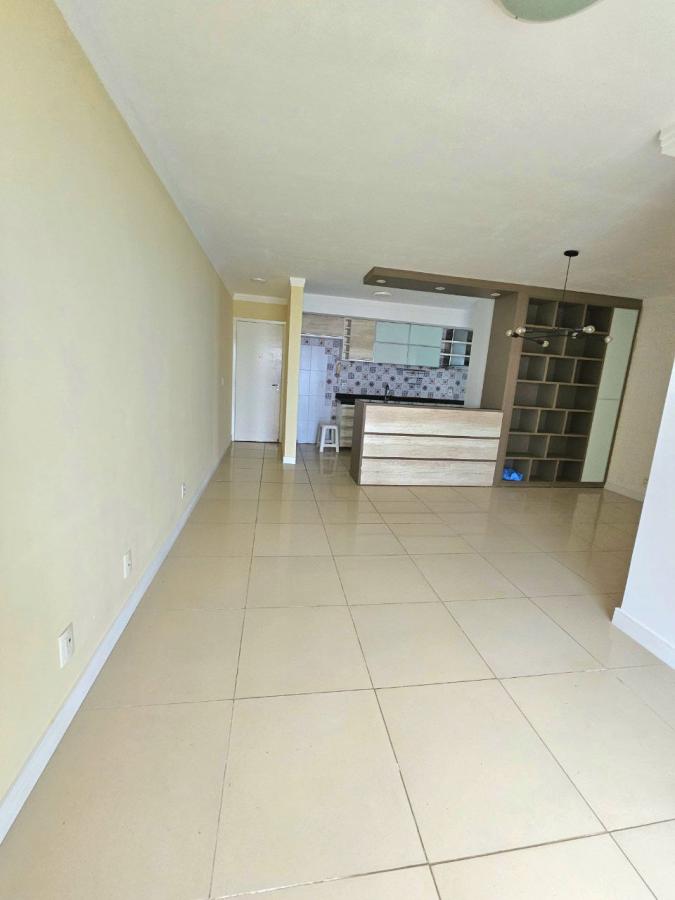 Apartamento à venda com 3 quartos, 86m² - Foto 2