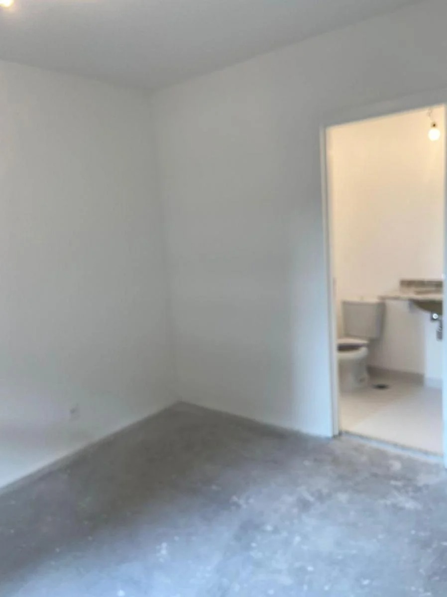 Apartamento à venda com 2 quartos, 70m² - Foto 4