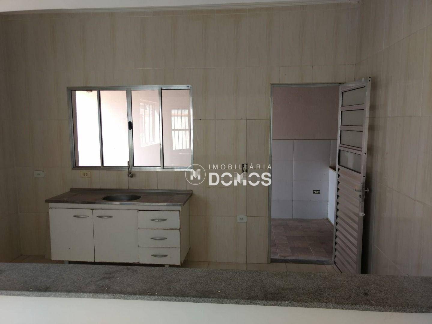 Casa à venda com 2 quartos, 68m² - Foto 8