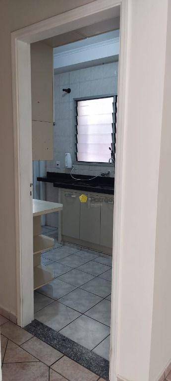 Apartamento à venda com 2 quartos, 65m² - Foto 14