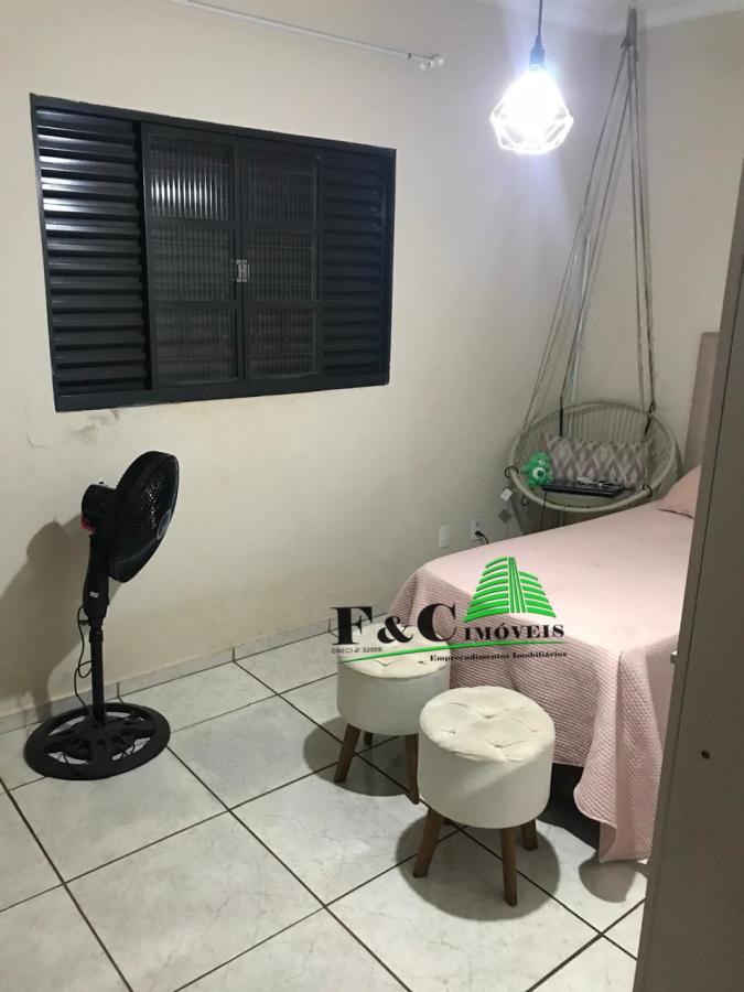 Casa à venda com 3 quartos, 250m² - Foto 15