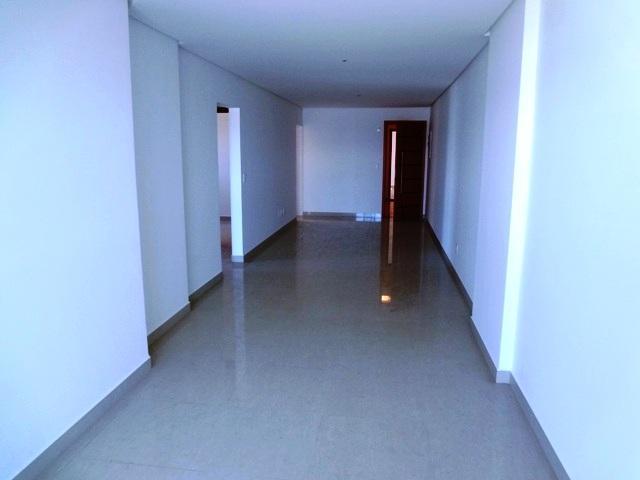 Apartamento à venda com 3 quartos, 123m² - Foto 12