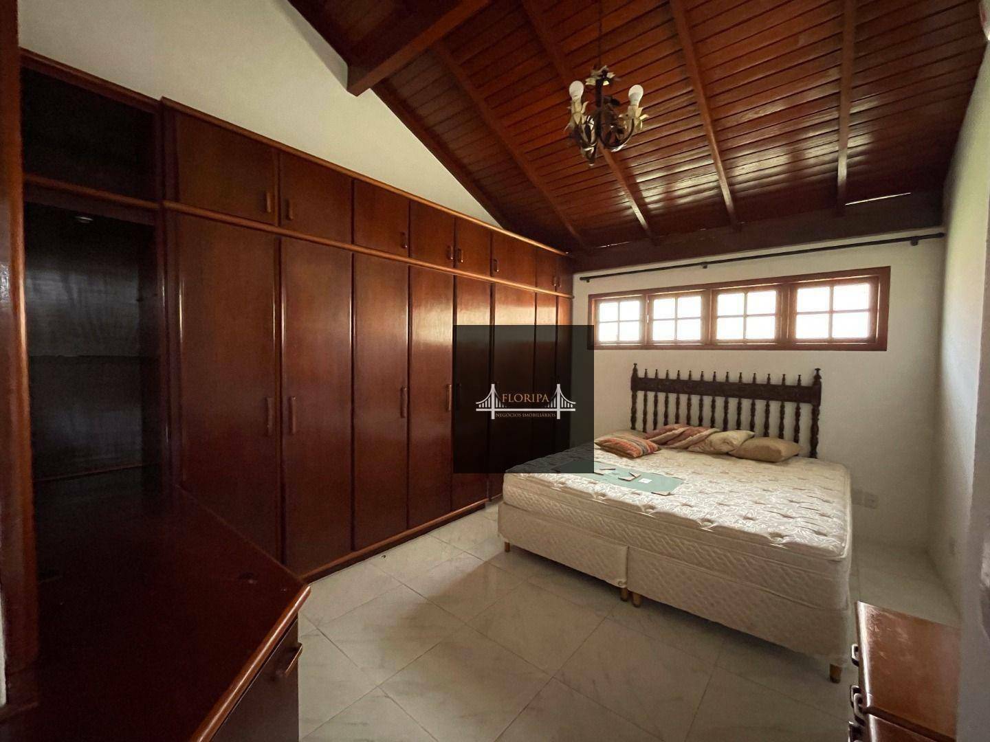 Casa de Condomínio à venda com 3 quartos, 226m² - Foto 12