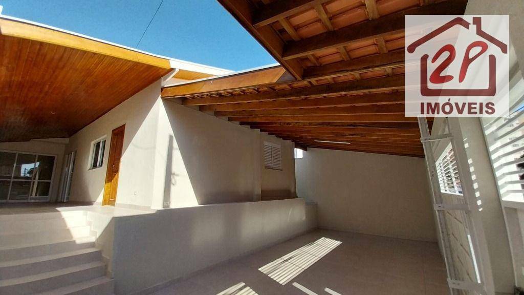 Casa à venda com 3 quartos, 170m² - Foto 1