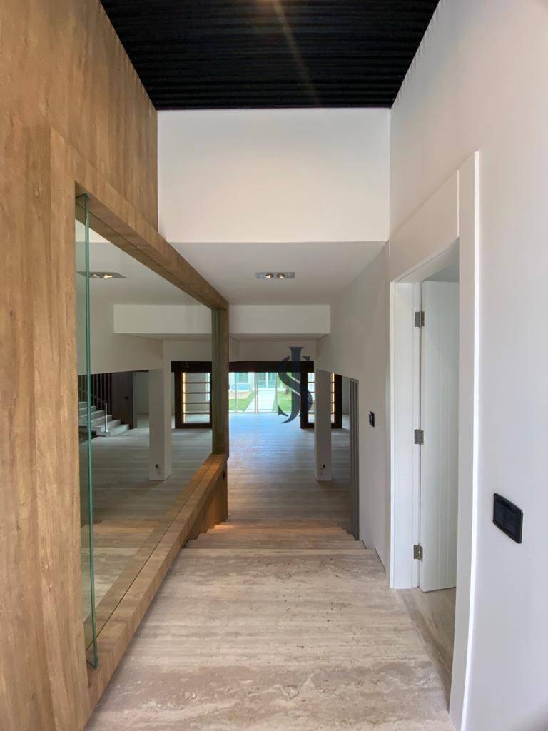 Casa à venda com 5 quartos, 550m² - Foto 9