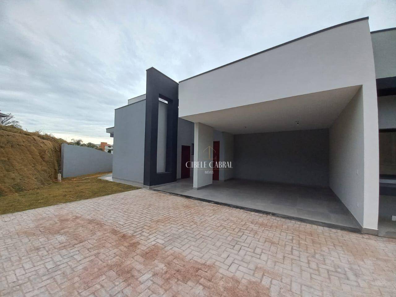 Casa de Condomínio à venda com 3 quartos, 261m² - Foto 3