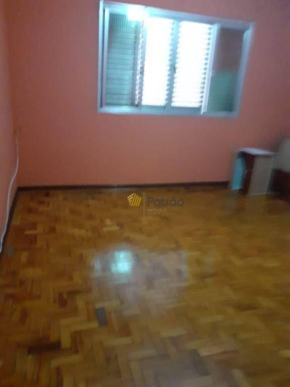 Sobrado à venda com 2 quartos, 220m² - Foto 4