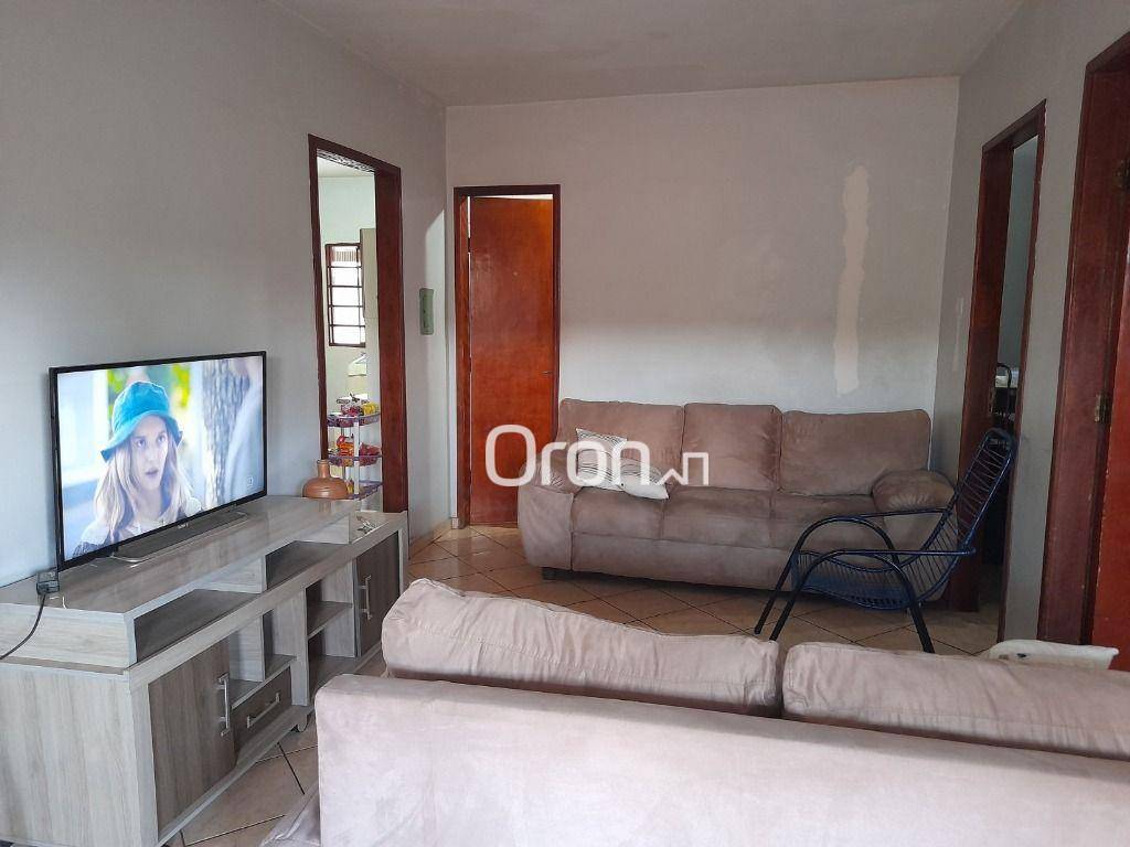 Casa à venda com 3 quartos, 92m² - Foto 1