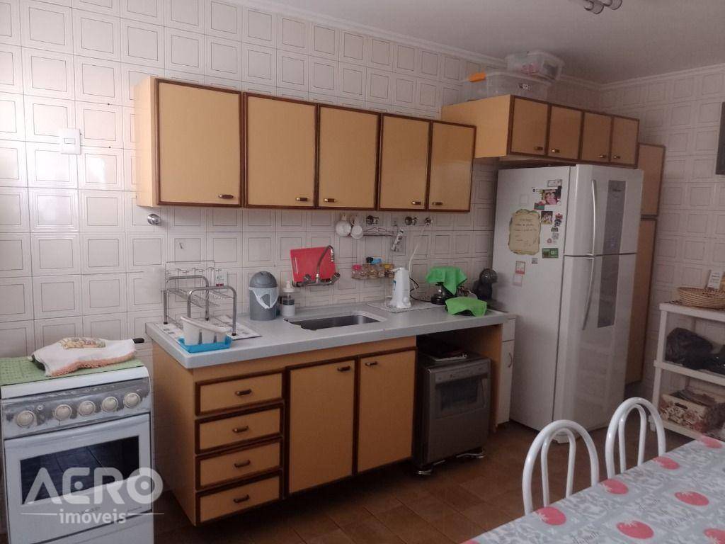 Apartamento à venda com 3 quartos, 105m² - Foto 11