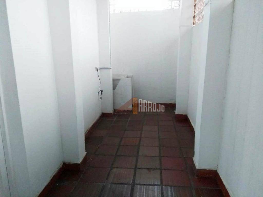 Sobrado à venda com 2 quartos, 126m² - Foto 4