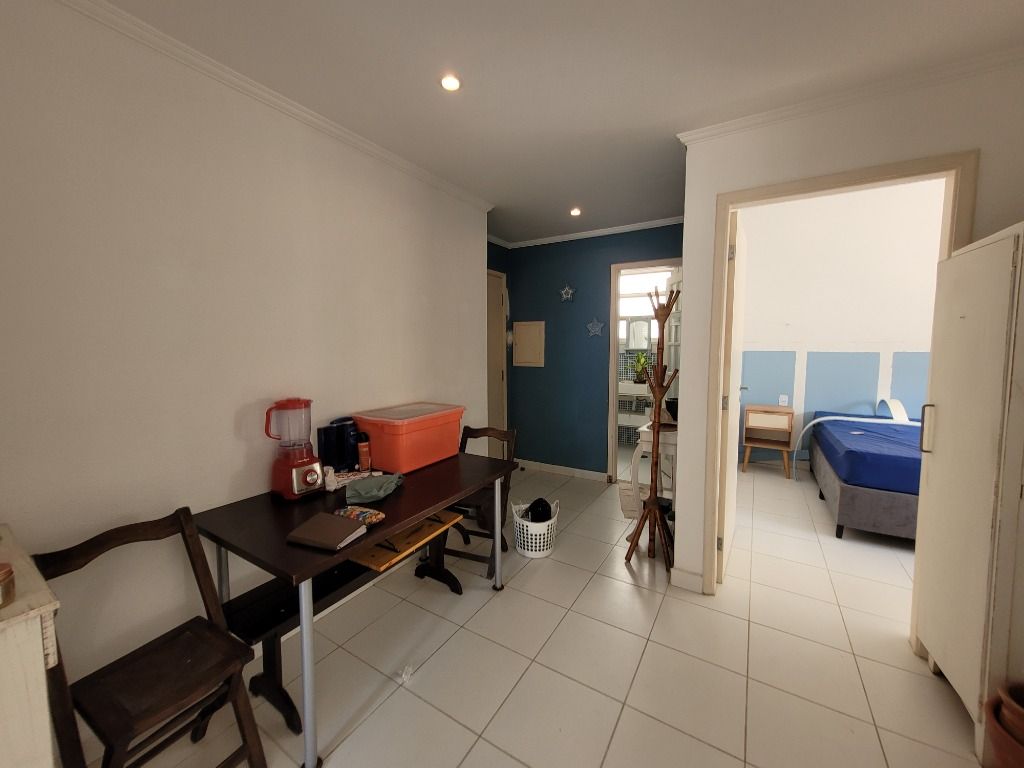 Apartamento à venda com 1 quarto, 50m² - Foto 3